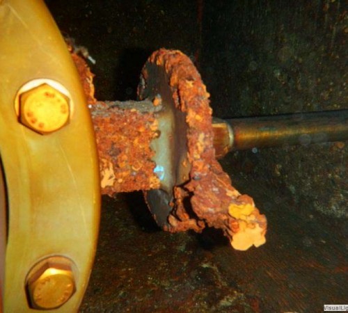 Roestvorming op klep in buffer Orka zwembadreparatie